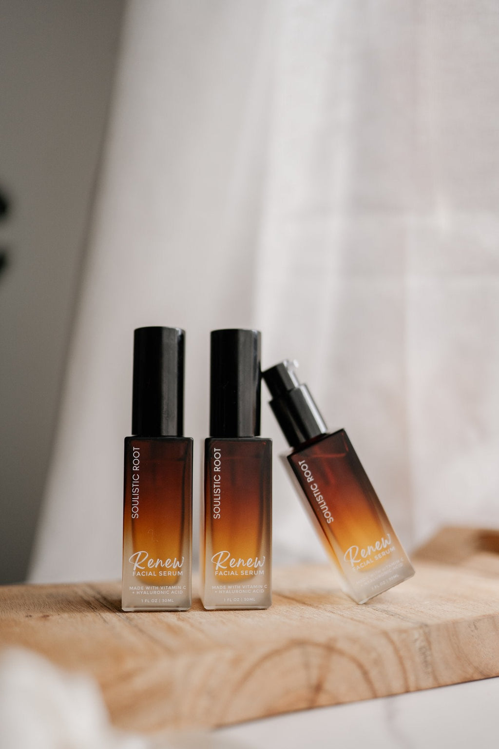 Zenora Glow – Serum Vitamina C + Ácido Hialurónico (Renew)-1